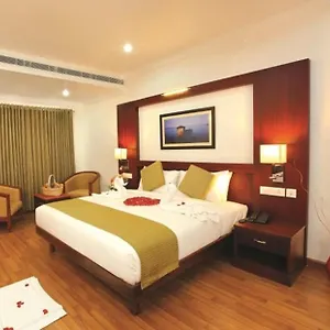 Raj Regency Hotel Nilamel